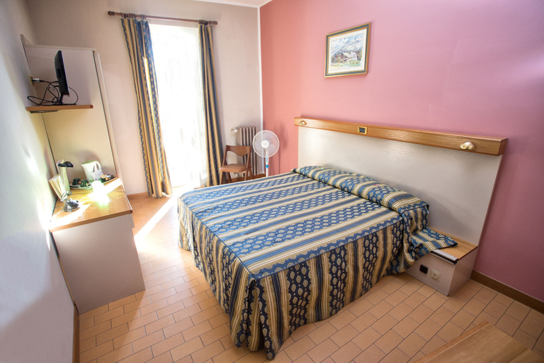Bedroom 3, Hotel Novara, Verbano-Cusio-Ossola