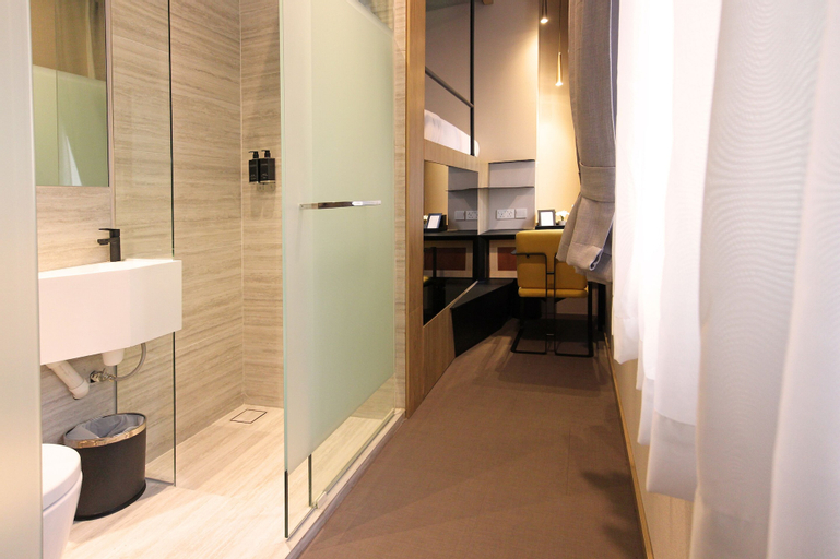 Bathroom 15