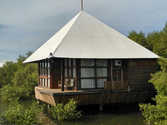 Beejay Bakau Resort, Probolinggo