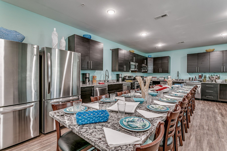 Food & Drinks 5, Together Resorts 3rd Ave Resort B, Horry