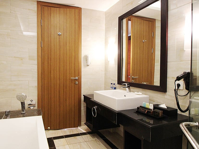 Bathroom 5, Java Palace Hotel, Cikarang