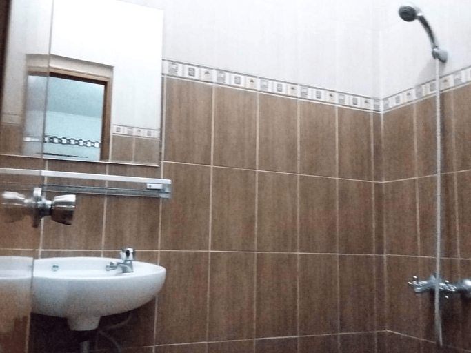 Bathroom 5, Roemah Djadoel Family Guest House, Jombang