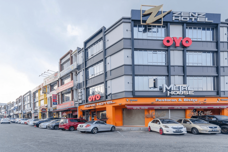 Super OYO 89423 Zenz Hotel, Kulaijaya