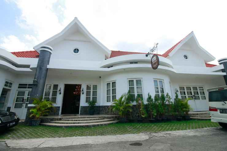 Exterior & Views, Ipienk House, Yogyakarta