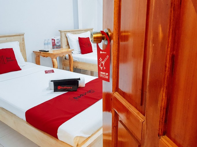 Bedroom 3, RedDoorz near Ramiro Community Hospital, Tagbilaran City