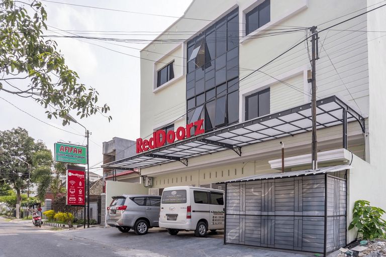 RedDoorz Syariah near Stadion Teladan Medan, Medan