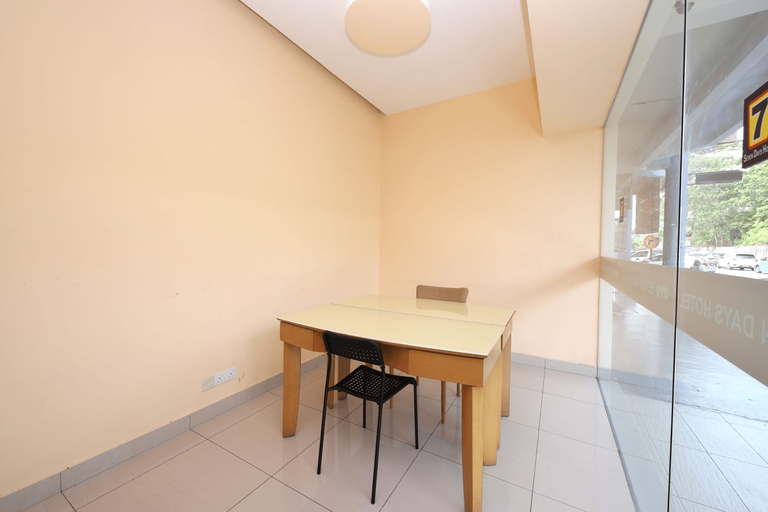 OYO 635 Seven Days Hotel, Raub