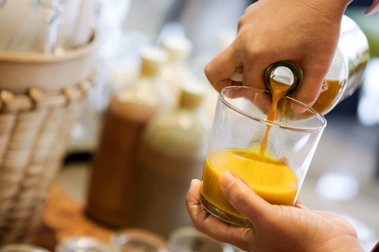 Holiday Inn & Suites Jakarta Gajah Mada - Food & Drinks