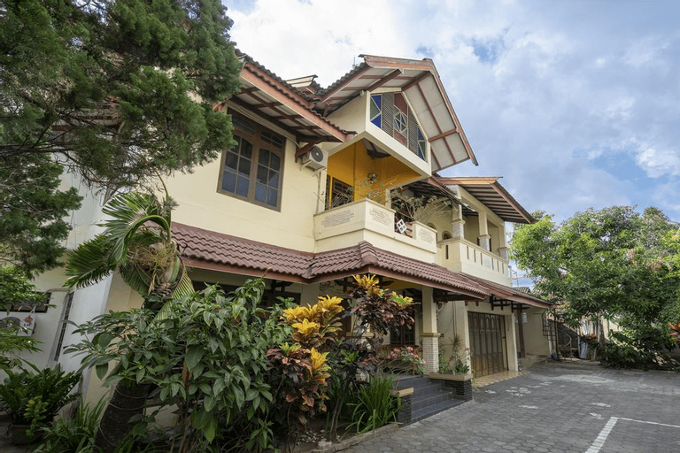 Exterior & Views 1, Guest House Omah Waris, Yogyakarta
