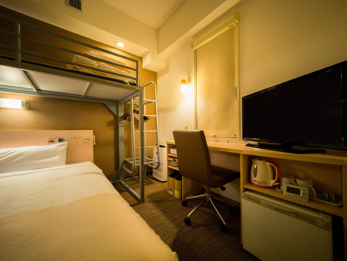 Bedroom 4, Super Hotel Suzuka, Suzuka