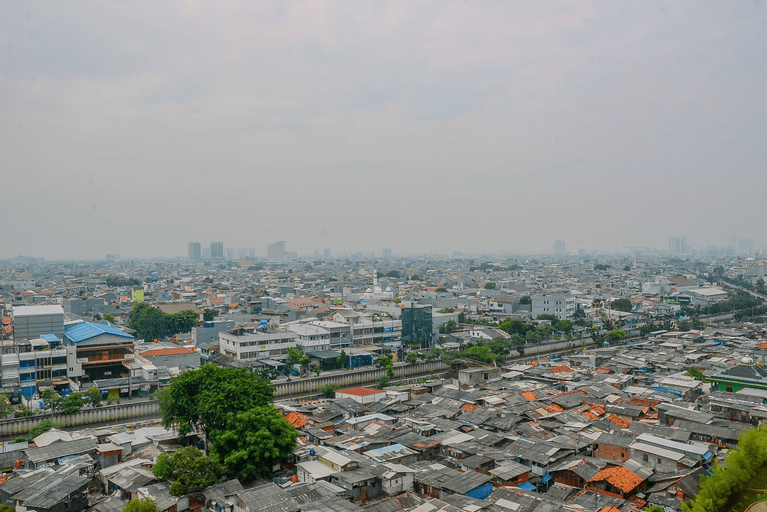 Exterior & Views 4, Cozy 3BR at Grand Palace Kemayoran Apartment By Travelio, Central Jakarta