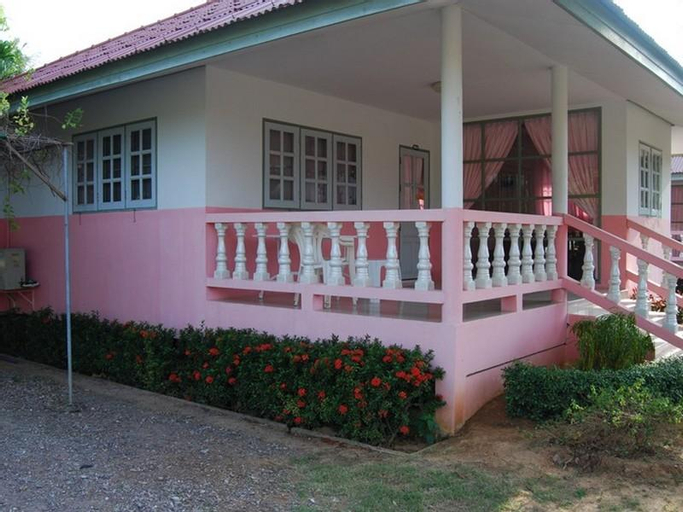 Baan Golden Resort, K. Sam Roi Yot