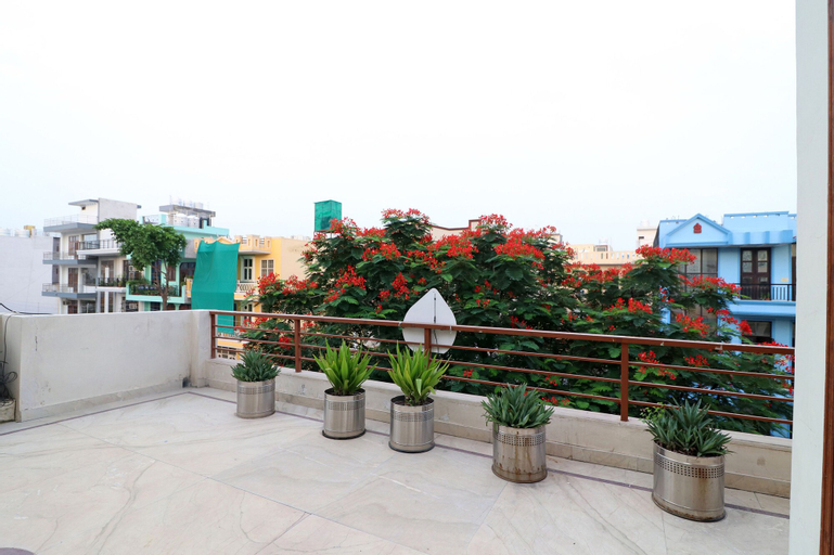 OYO 338 New Paradise, Gurgaon