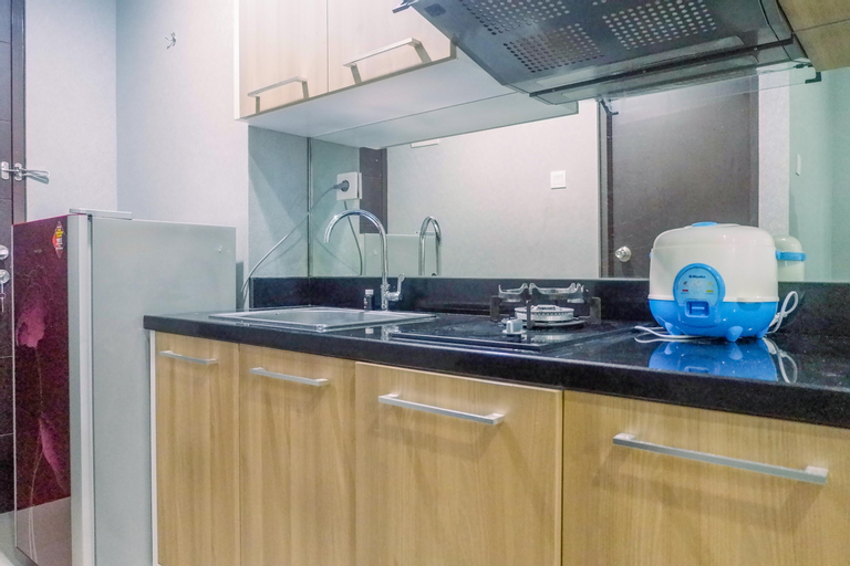 Cozy Living Studio Room Apartment at Tamansari Papilio By Travelio, Surabaya