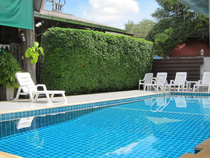 Sport & Beauty 2, Forest Bungalows & Mama's Restaurant, Phuket Island
