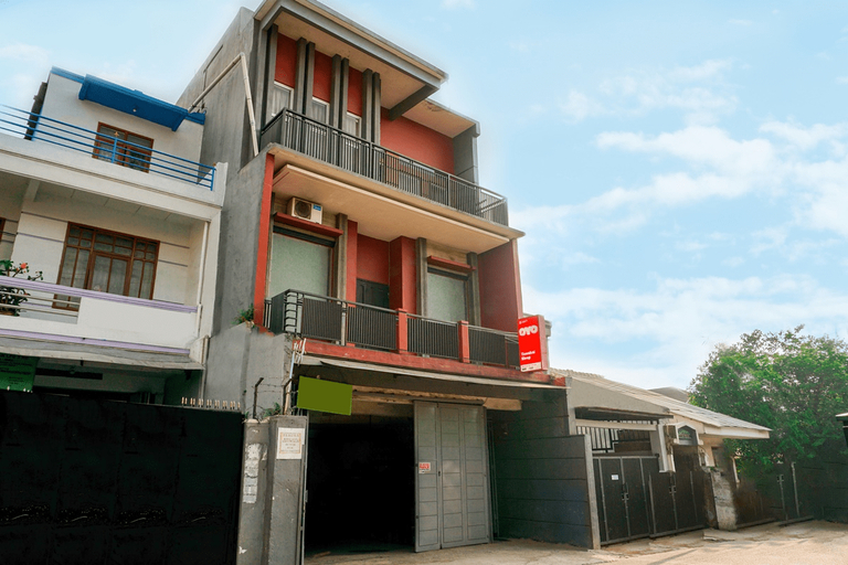Exterior & Views 2, OYO 2977 Tawakal Near RSUP Hasan Sadikin, Bandung