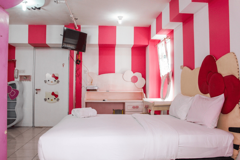 Spacious Studio Hello Kitty Theme at Green Bay Apartment By Travelio, North Jakarta