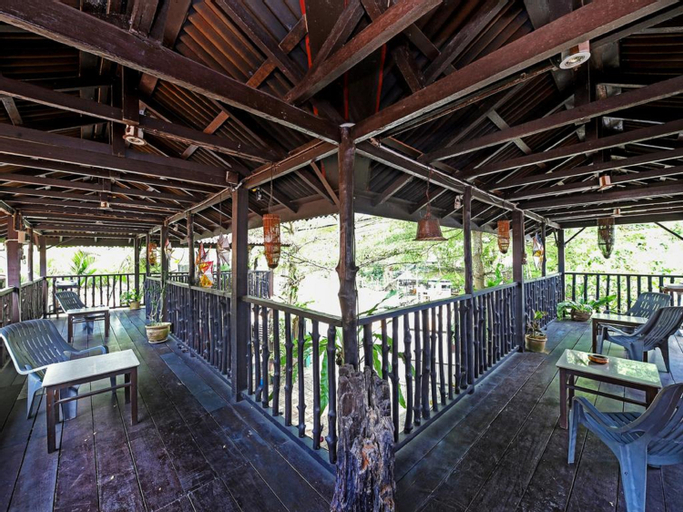 Forest Paradise Inn, Barat Daya