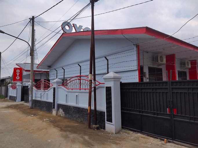 OYO 2940 Papakoel Guest House, Medan