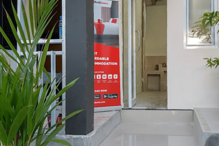 RedDoorz near RSUD Kota Luwuk, Banggai