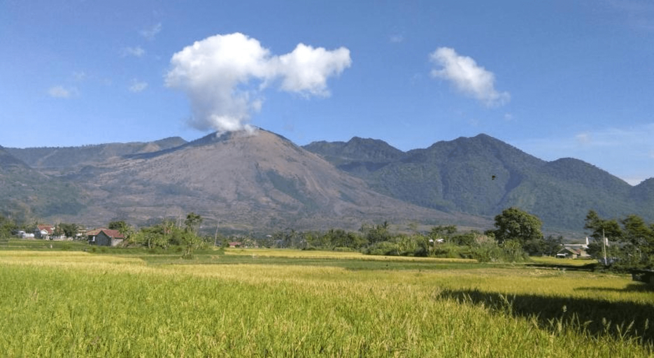Saung Gumati Garut, Garut
