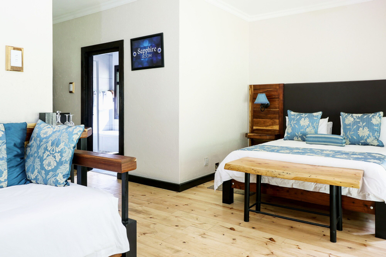 Malachite Manor, Sisonke