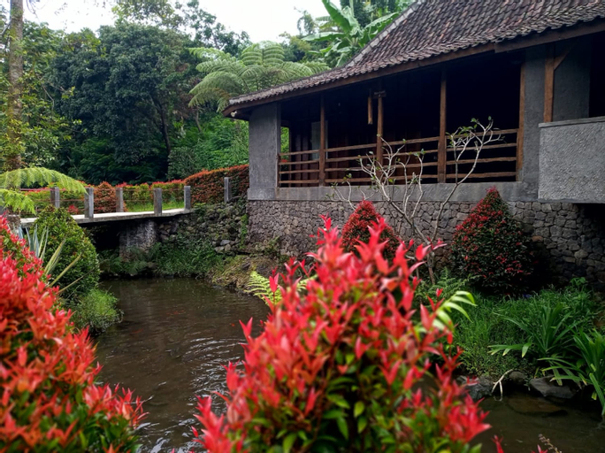 Hotel Kampung Lumbung, Malang