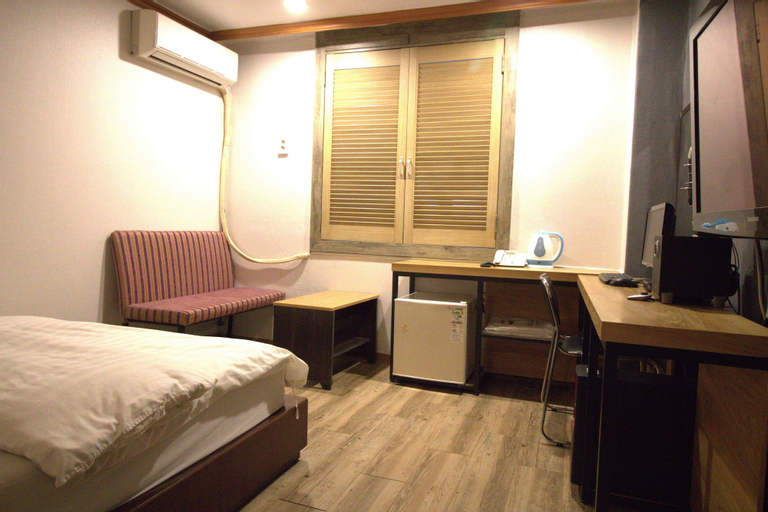 Q Motel, Bupyeong
