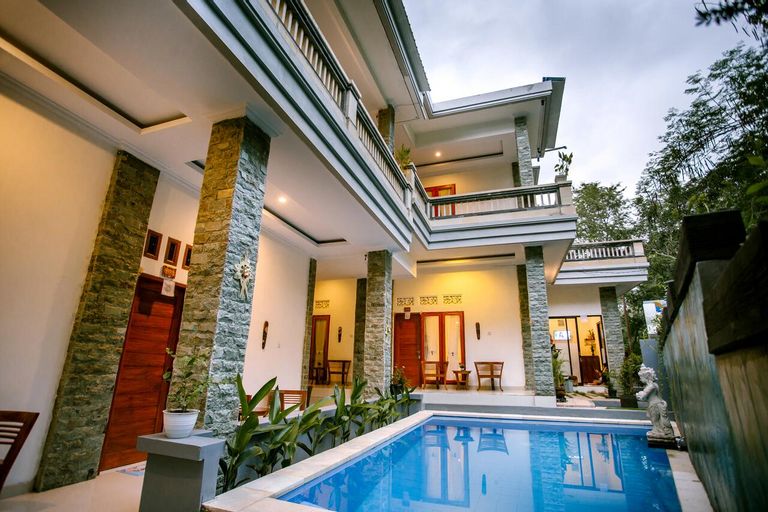 The Puncak Santhi Inn, Klungkung