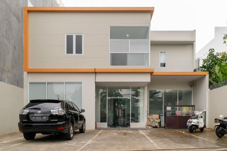RedDoorz near Lippo Mall Puri, West Jakarta