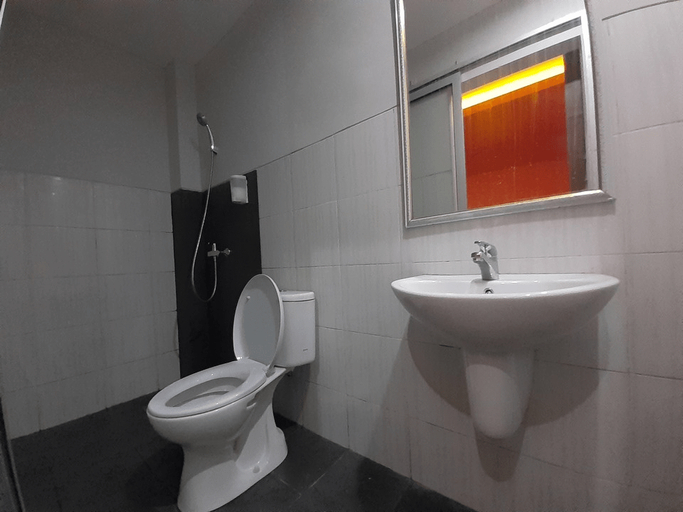 Bathroom 5, Sriwijaya Hotel Mataram, Lombok