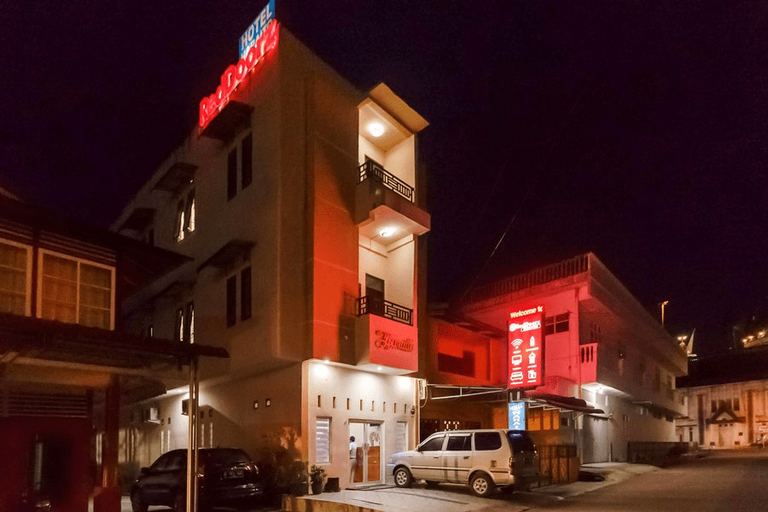 Exterior & Views 2, RedDoorz @ Haraito Tarutung, North Tapanuli