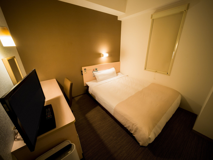 Bedroom 4, Super Hotel Suzuka, Suzuka