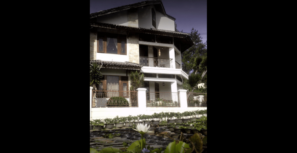 Villa Notes From The Mountains, Bandung