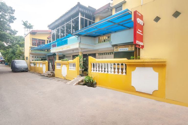 OYO 2256 Danysa Guesthouse Syariah, South Jakarta