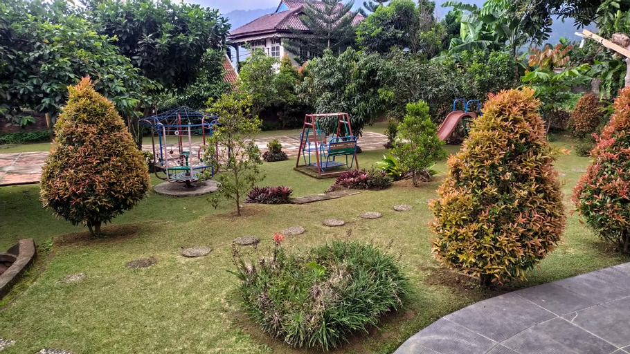 Villa Orange by Kan-El, Bogor