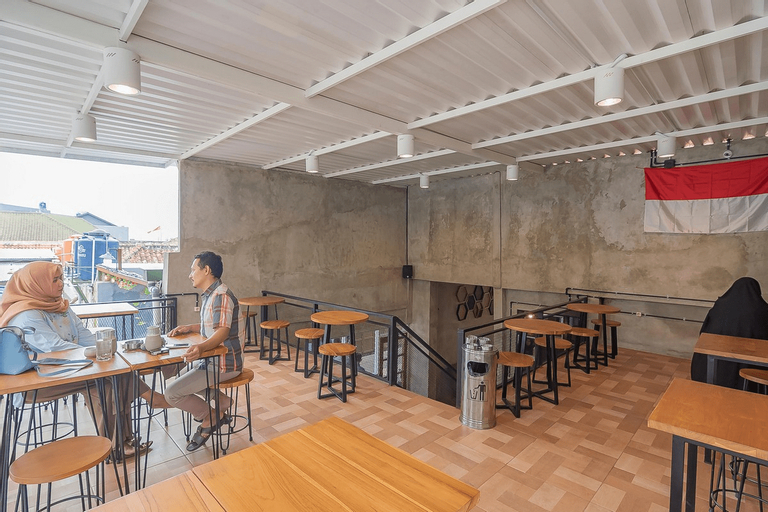 Exterior & Views 11