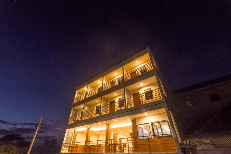 Caroline Hostel, Badung