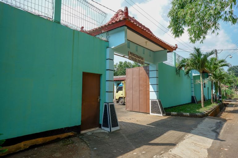 RedDoorz Syariah near Sekuro Beach Jepara, Jepara