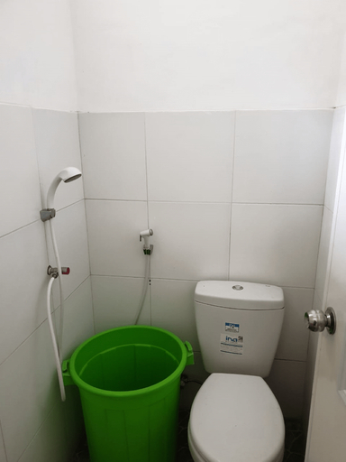 Bathroom 5, Nita's Homestay, Banyuwangi