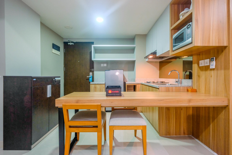 Cozy and Spacious Studio Apartment at Mustika Golf Residence By Travelio, Cikarang