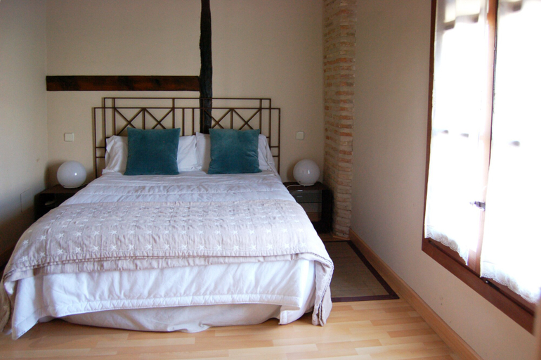 Bedroom 4, Casa de los Mozarabes El Greco Collection, Toledo