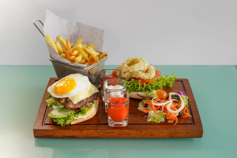 HARRIS Hotel Sentul City - Food & Drinks