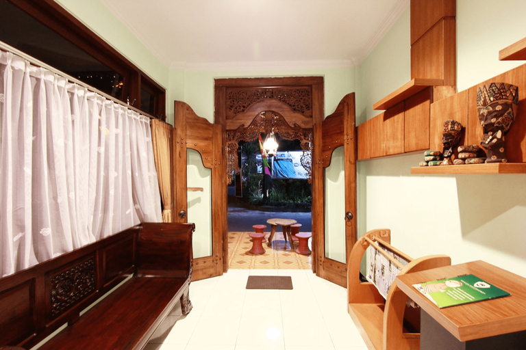 Bedroom 2, Ndalem Mantrijeron, Yogyakarta