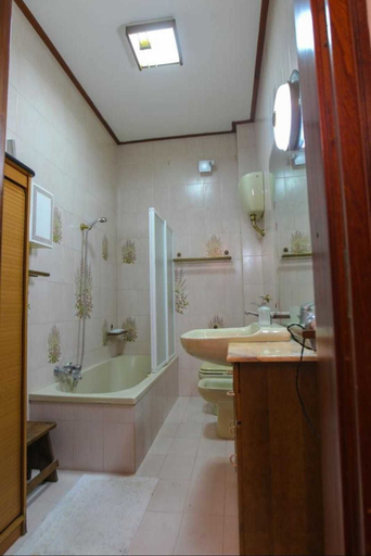 Bathroom 2, MareLuna b&b, Napoli