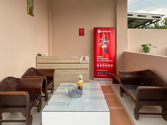 Public Area 4, RedDoorz Syariah Near PKOR Lampung, Bandar Lampung