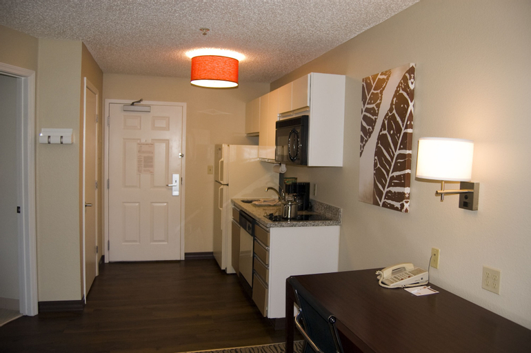 Dining Room 4