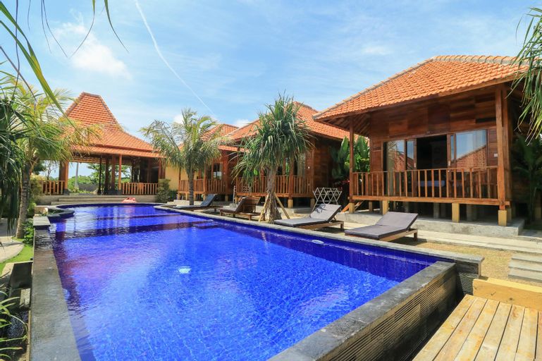 Ocho Bali Surf Camp, Badung