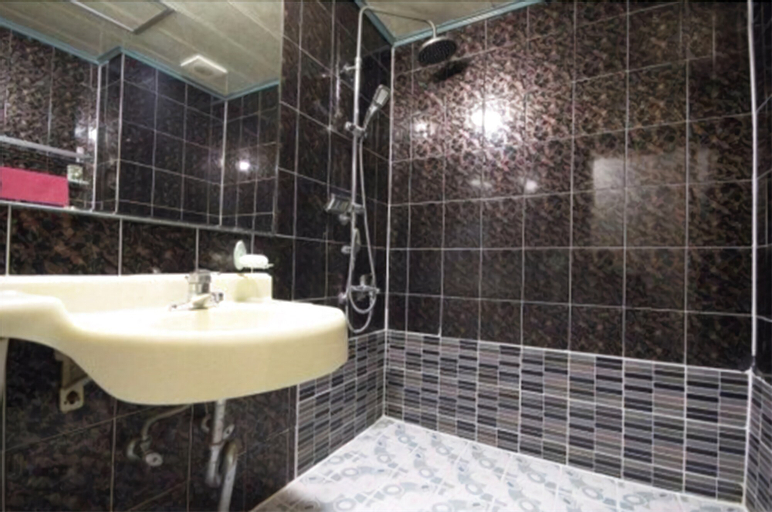 Q Motel, Bupyeong