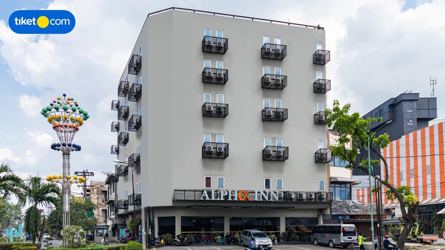 Exterior & Views 18